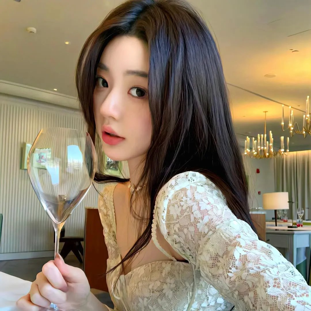 年轻女人